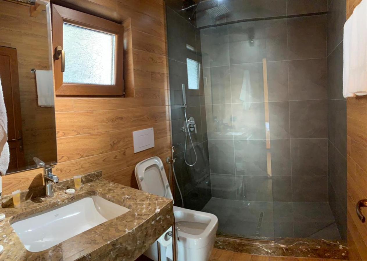 Wooden House Hotel Shkoder Exterior photo