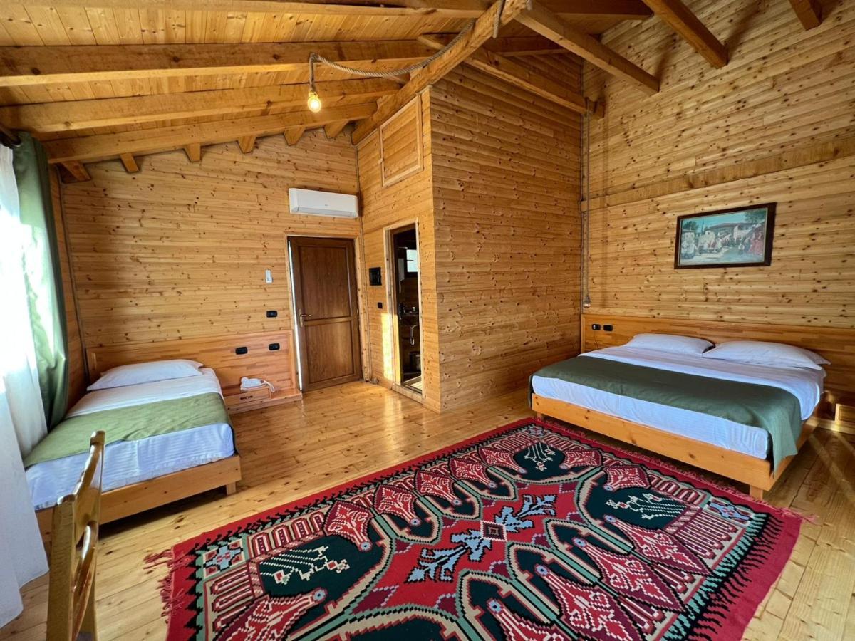 Wooden House Hotel Shkoder Exterior photo